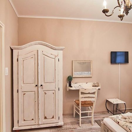 Abraham Vintage Szobák&Apartmanok Pécs Exterior foto