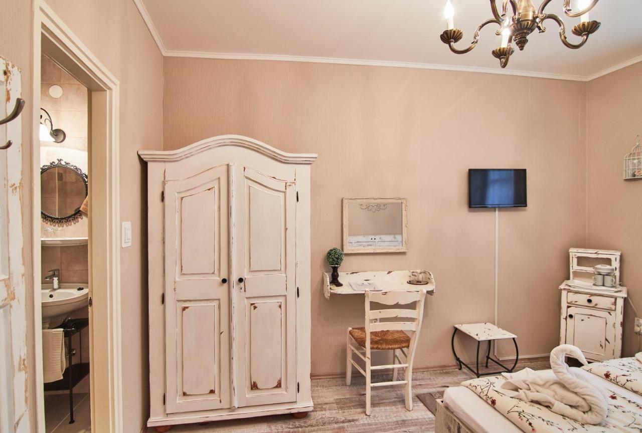 Abraham Vintage Szobák&Apartmanok Pécs Exterior foto